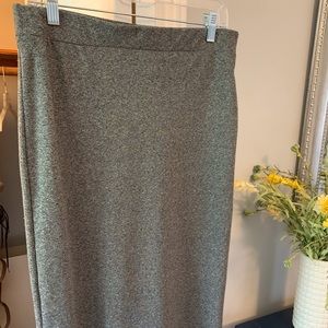 Grey pencil skirt
